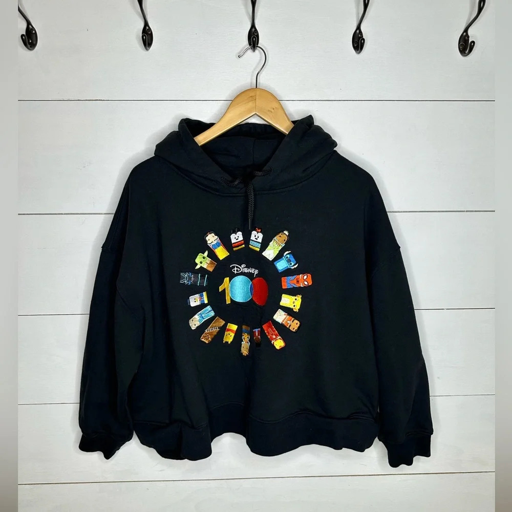 Disney 100 Womens 2XL Hoodie Black Graphic Sweatshirt Anniversary Characters